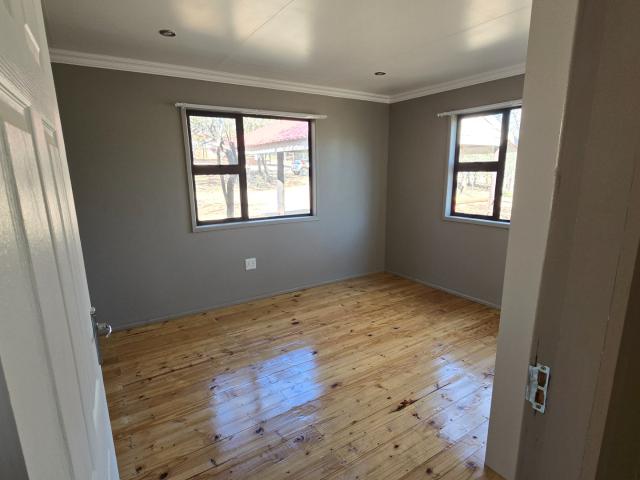2 Bedroom House For Sale in Leeupoort