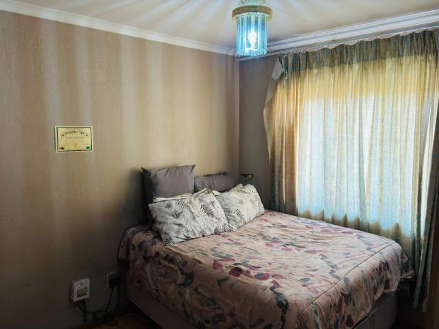 2 Bedroom House For Sale in Madiba Park