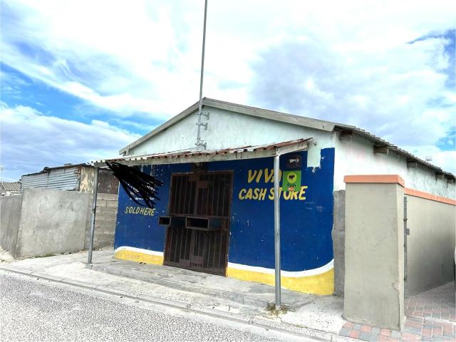 2 Bedroom House For Sale in Mandela Park