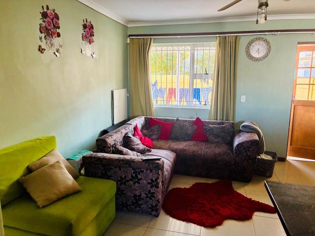 2 Bedroom House For Sale in Marina Da Gama