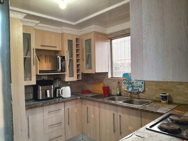 2 Bedroom House For Sale in Mdantsane Nu 13
