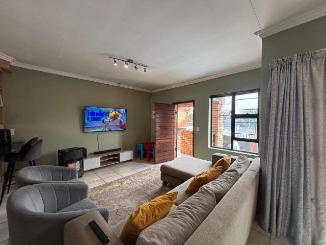2 Bedroom House For Sale in Meyersdal