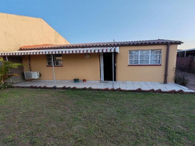 2 Bedroom house for sale in Merebank East, Durban