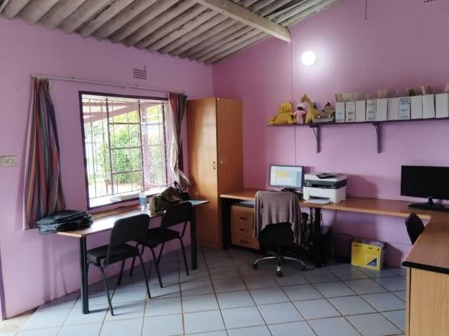 2 Bedroom House For Sale in Mpophomeni A