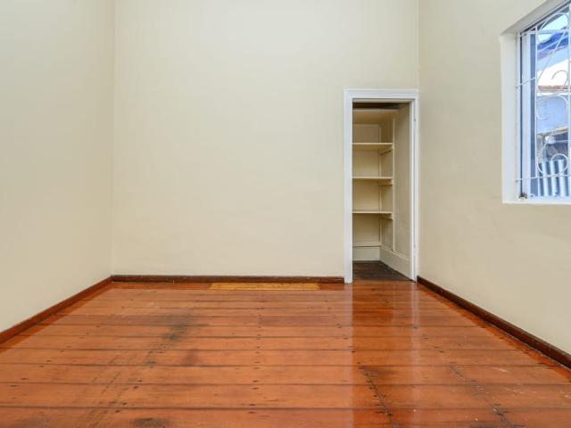 2 Bedroom House For Sale in North End