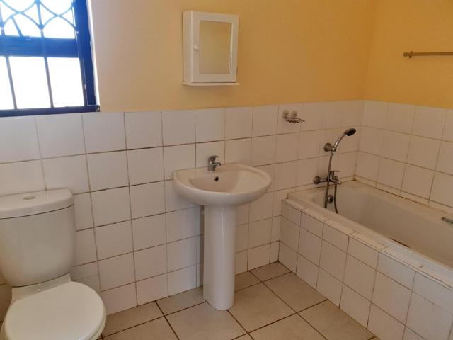 2 Bedroom House For Sale in Ncambedlana