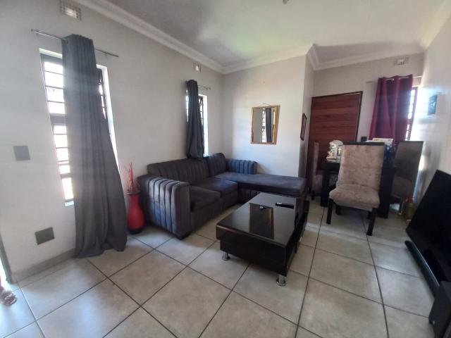 2 Bedroom House For Sale in South Hills