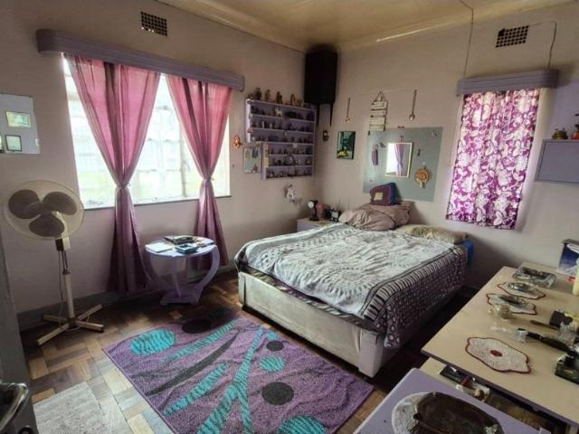 2 Bedroom House For Sale in South Hills