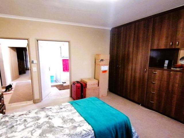 2 Bedroom house for sale in Sonkring, Brackenfell