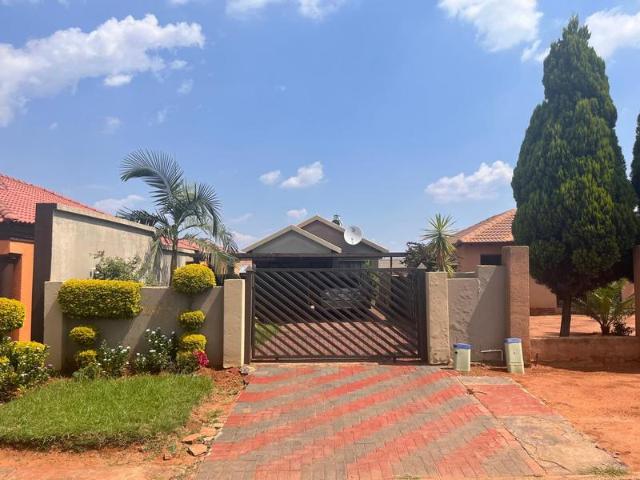 2 Bedroom House For Sale in Soshanguve East, ext 4