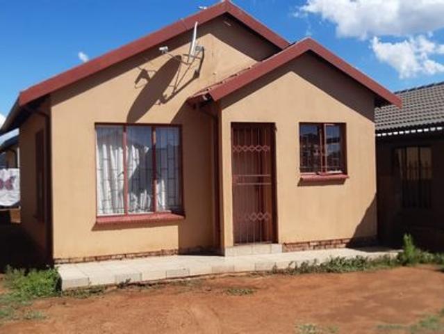 2 Bedroom House For Sale in Soshanguve East