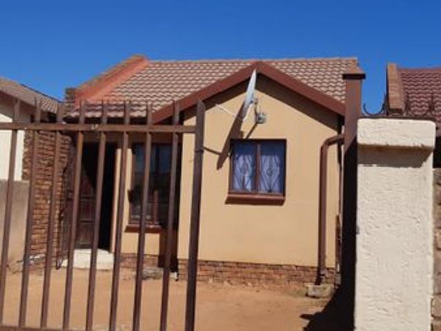 2 Bedroom House For Sale in Soshanguve East