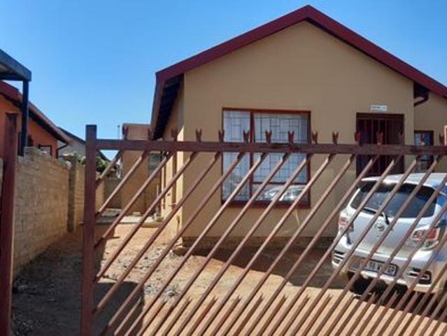 2 Bedroom House For Sale in Soshanguve East