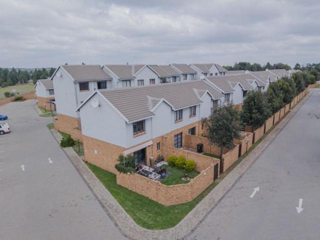 2 Bedroom House For Sale in Summerset