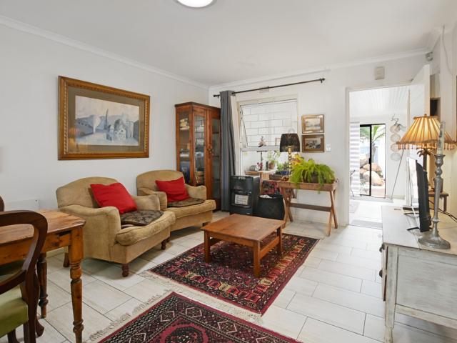 2 Bedroom House For Sale in Sunningdale