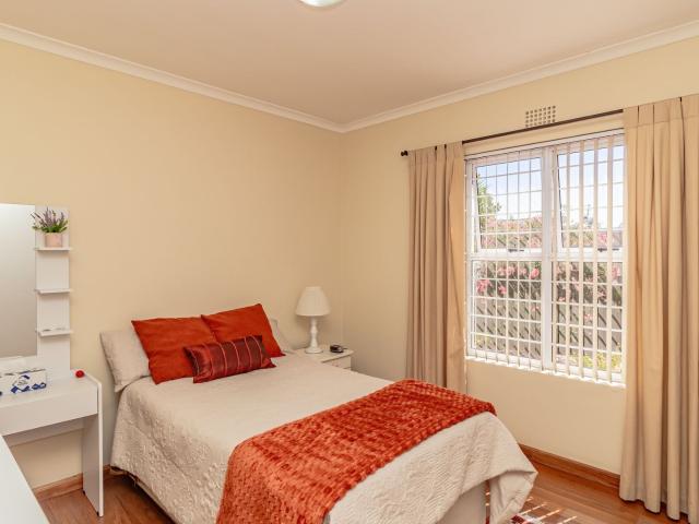 2 Bedroom House For Sale in Sunningdale