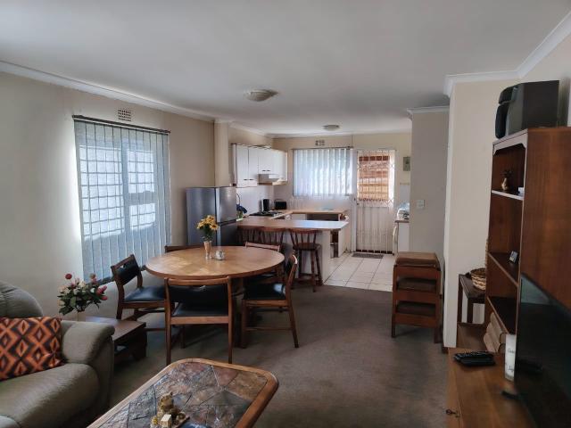 2 Bedroom House For Sale in Sunningdale