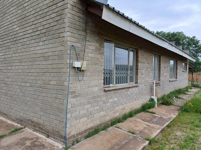2 Bedroom House For Sale in Paul Roux