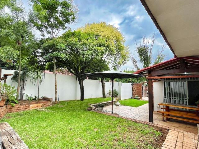 2 Bedroom house for sale in Paulshof, Sandton
