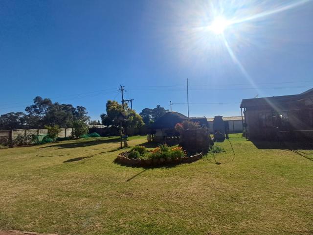 2 Bedroom House For Sale in Petit