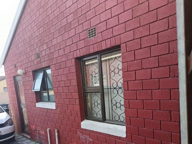 2 Bedroom House For Sale in Philippi