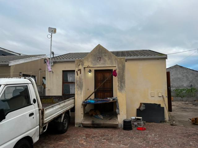 2 Bedroom House For Sale in Phoenix