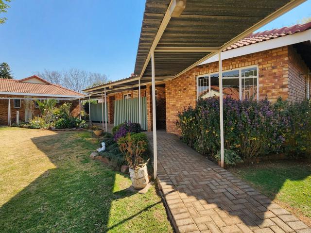 2 Bedroom House For Sale in Primrose