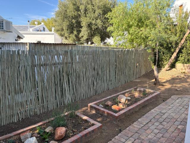2 Bedroom House For Sale in Prince Albert
