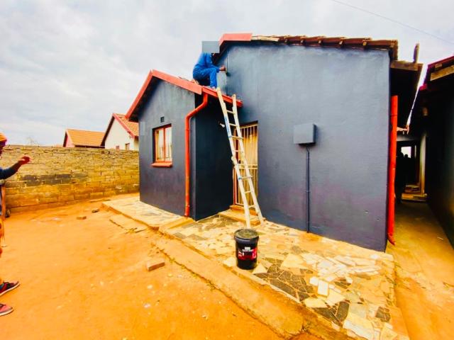 2 Bedroom House For Sale in Protea Glen