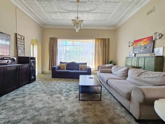 2 Bedroom House For Sale in Rosettenville