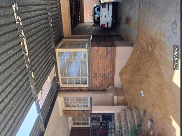 2 Bedroom House For Sale in Rosettenville