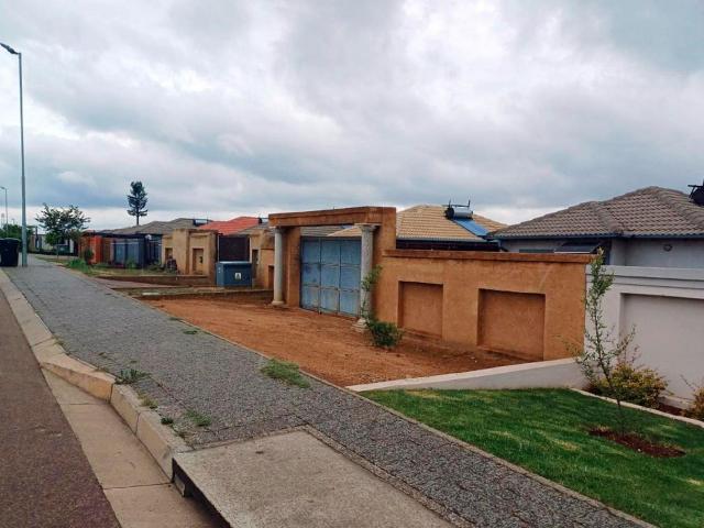 2 Bedroom house for sale in Riverside View, Midrand
