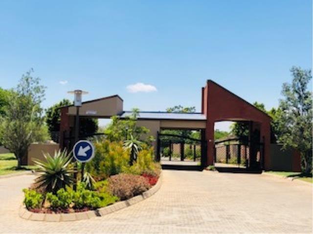 2 Bedroom House For Sale in Waterval East