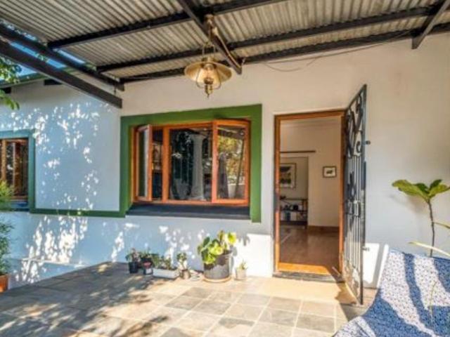 2 Bedroom House For Sale in Westdene