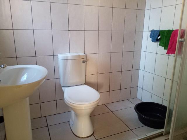 2 Bedroom House For Sale in Witbank Ext 10