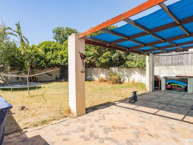 2 Bedroom house for sale in Table View, Blouberg