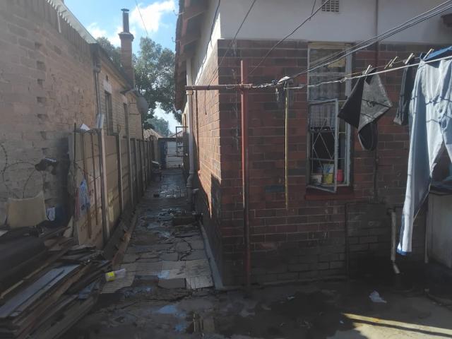 2 Bedroom House For Sale in Turffontein