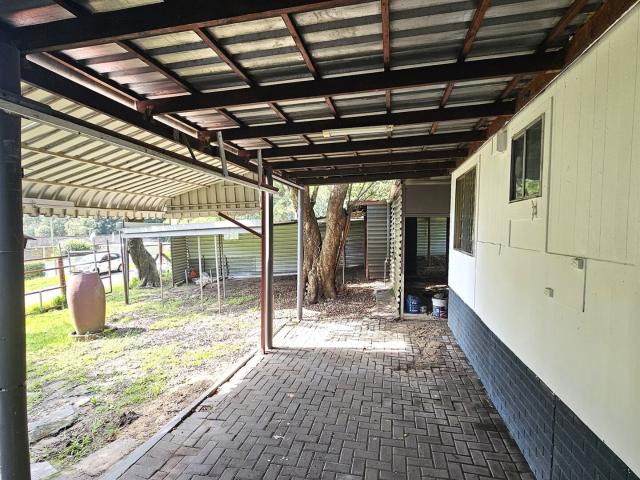 2 Bedroom House For Sale in Uvongo Beach