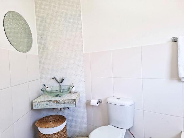 2 Bedroom house for sale in Victoria Park, Somerset West