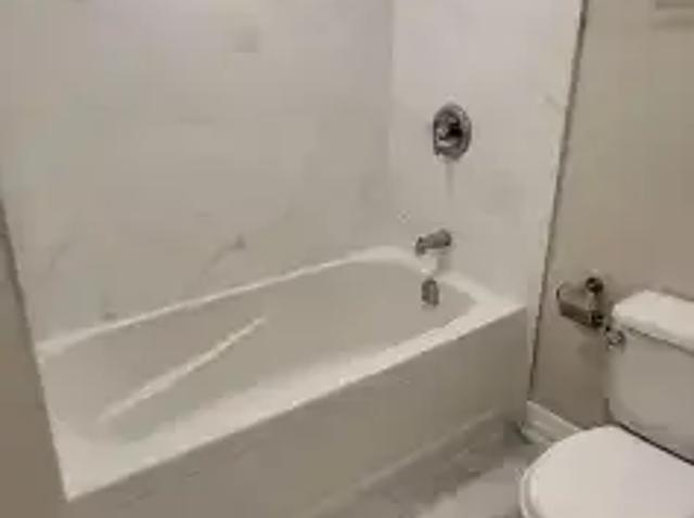 2 Bedroom House Kitchener ON LS100527250