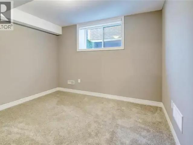 2 Bedroom House Kitchener ON LS103030720