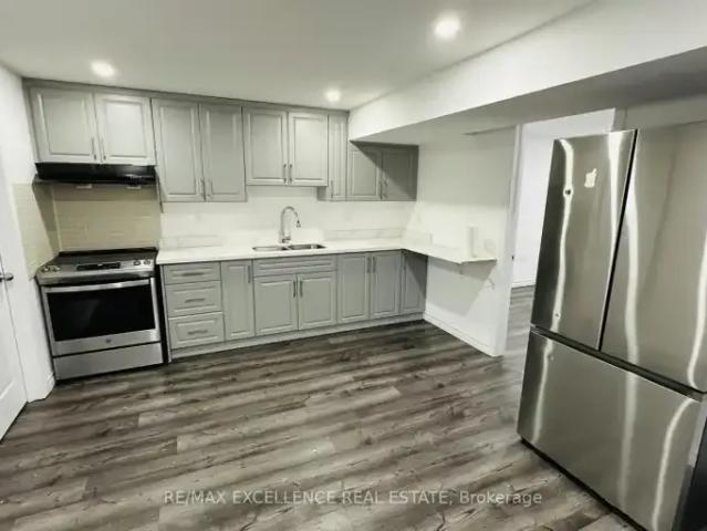 2 Bedroom House Kitchener ON 100171121