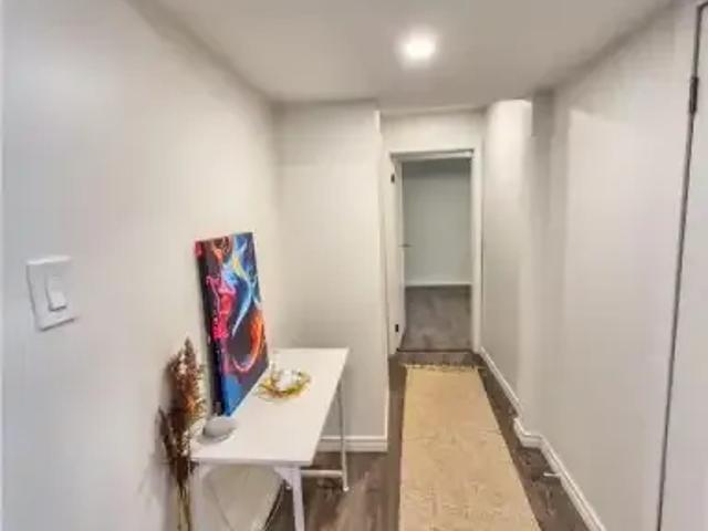 2 Bedroom House Kitchener ON 102052551