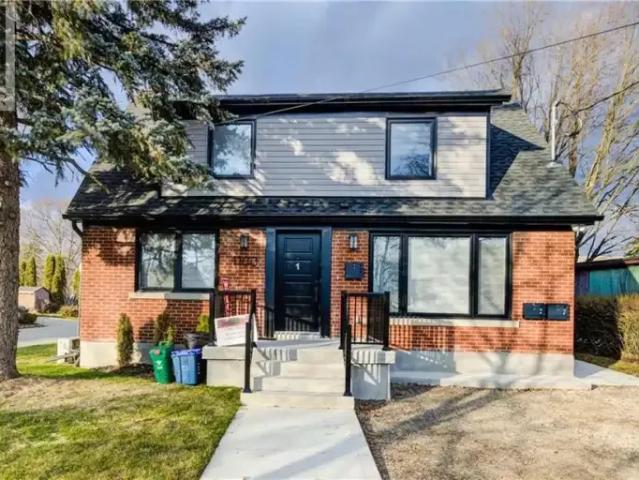 2 Bedroom House Kitchener ON 102752721