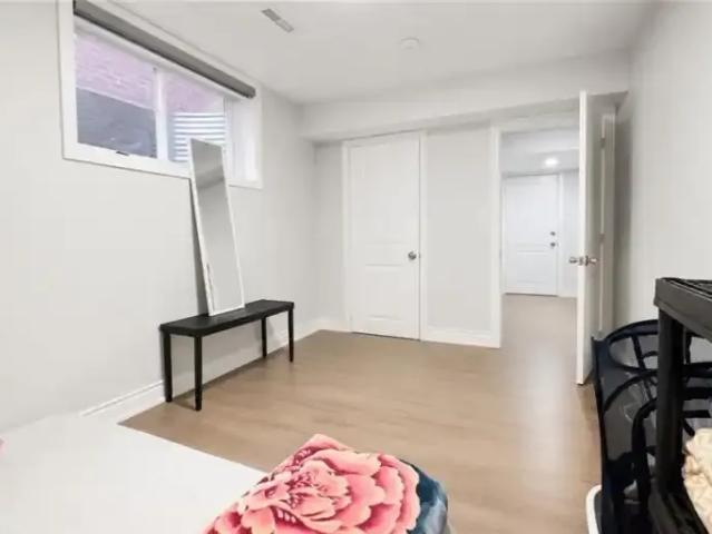 2 Bedroom House Kitchener ON 103011967