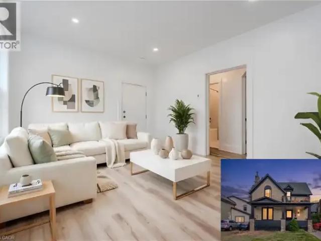 2 Bedroom House Kitchener ON 104711704