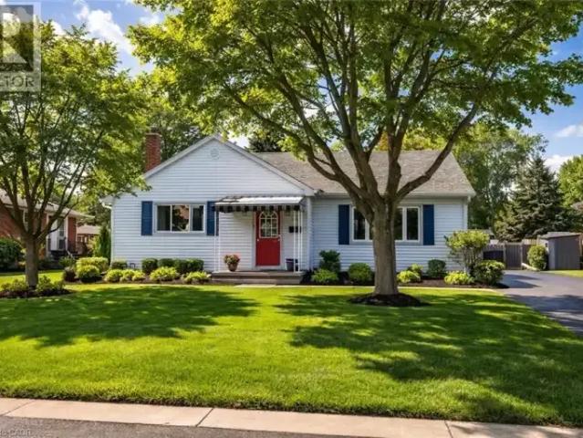 2 Bedroom House Kitchener ON 99794075