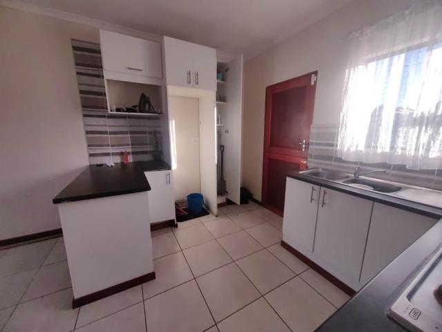 2 Bedroom House in Cove Rock