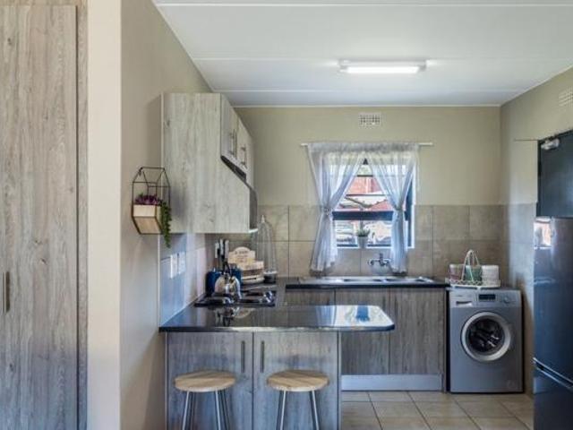 2 Bedroom House in Constantia Park