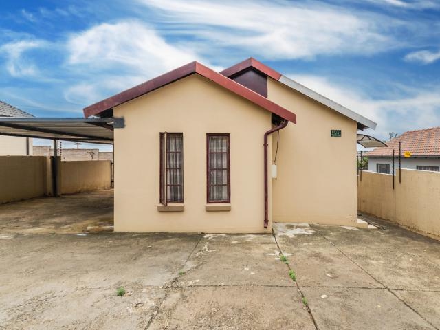 2 Bedroom House in Cosmo City